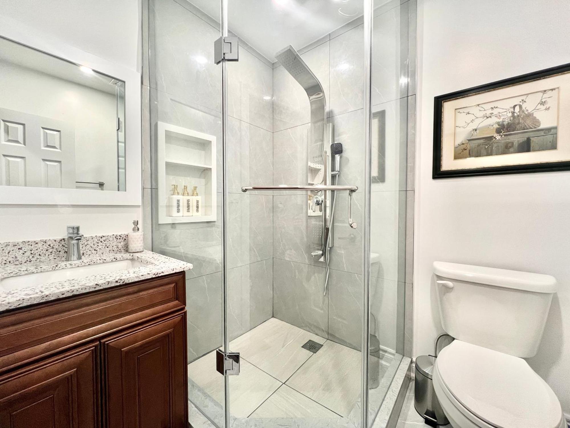 Upgraded Rooms With Bath 7-Min To Subway Near Downsview Rogers Stadium Toronto Exterior foto